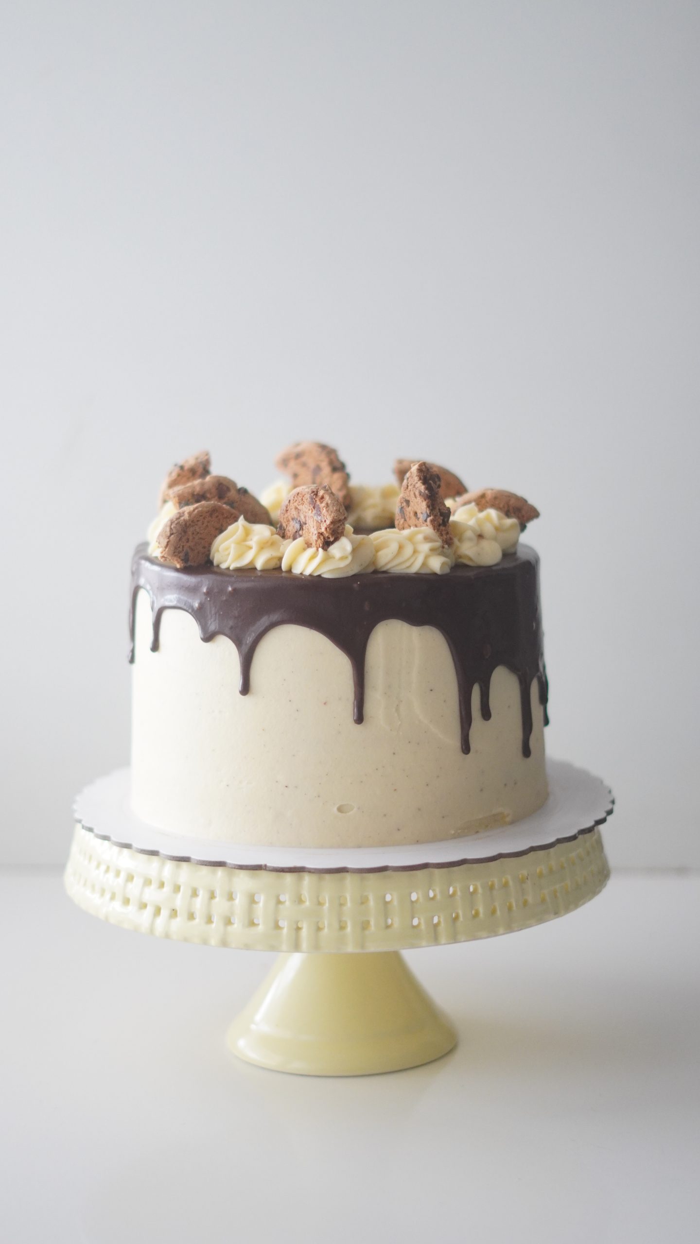 COOKIES AND CREAM COOKIES AND CREAM